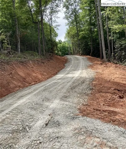 $339,900 | 1-2 Toe River Lane, Newland, NC 28657