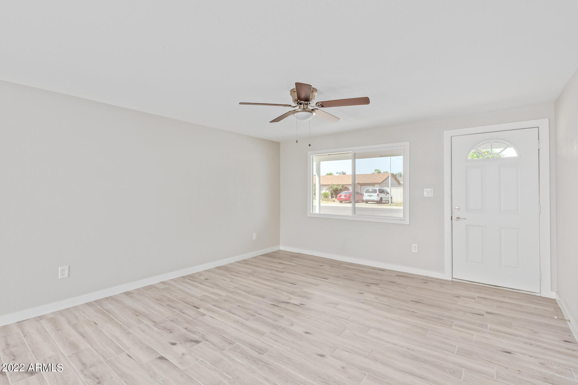 6201 West Berkeley Road Phoenix, AZ 85035 - Photo 4 of 25 0005-05 - Berkley