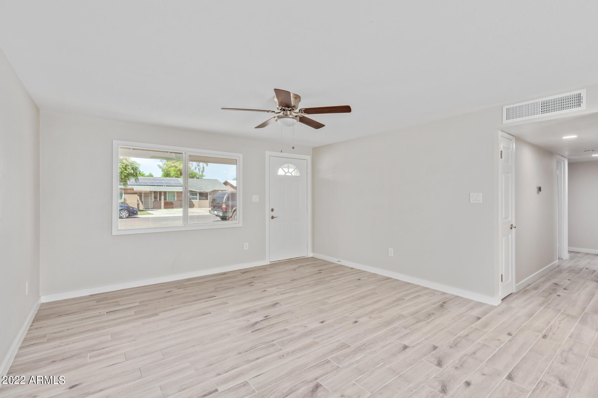 6201 West Berkeley Road Phoenix, AZ 85035 - Photo 5 of 25 0006-06 - Berkley