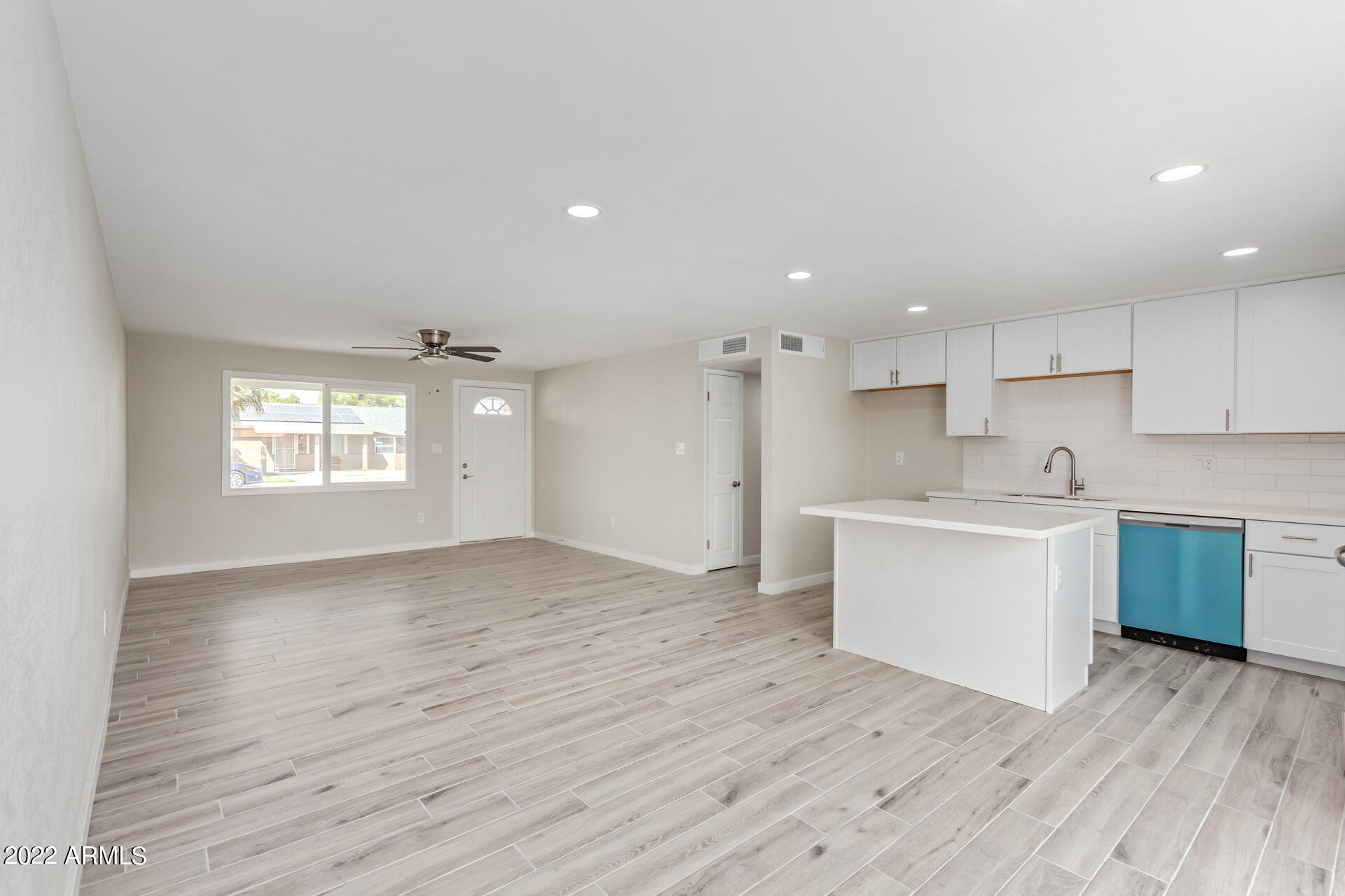 6201 West Berkeley Road Phoenix, AZ 85035 - Photo 9 of 25 0010-09 - Berkley
