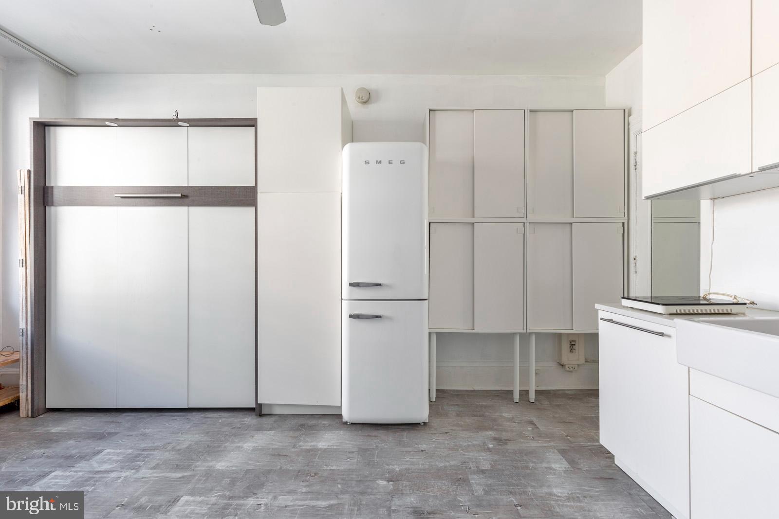 1324 Locust Street, Unit 911 Philadelphia, PA 19107 - Photo 5 of 34