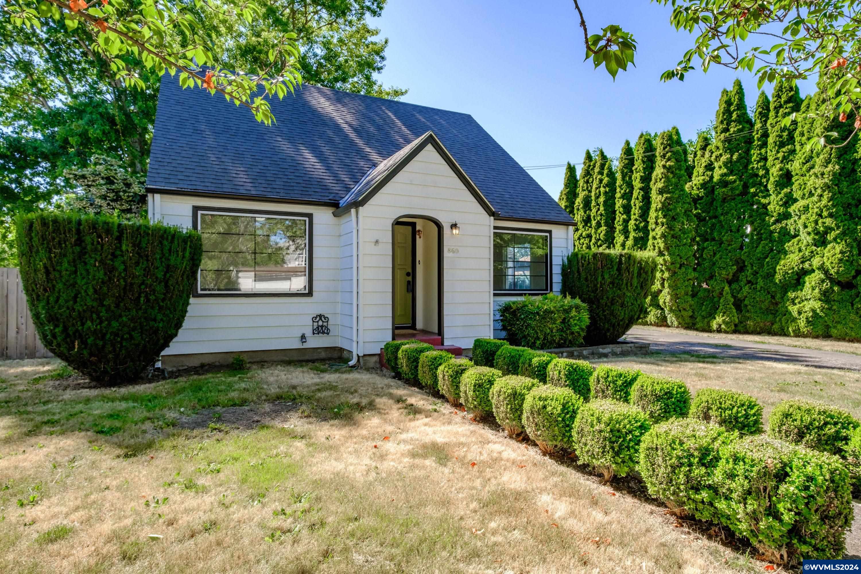 860 Hiatt Street Lebanon, OR 97355 - Photo 2 of 39 Gallery Image 2