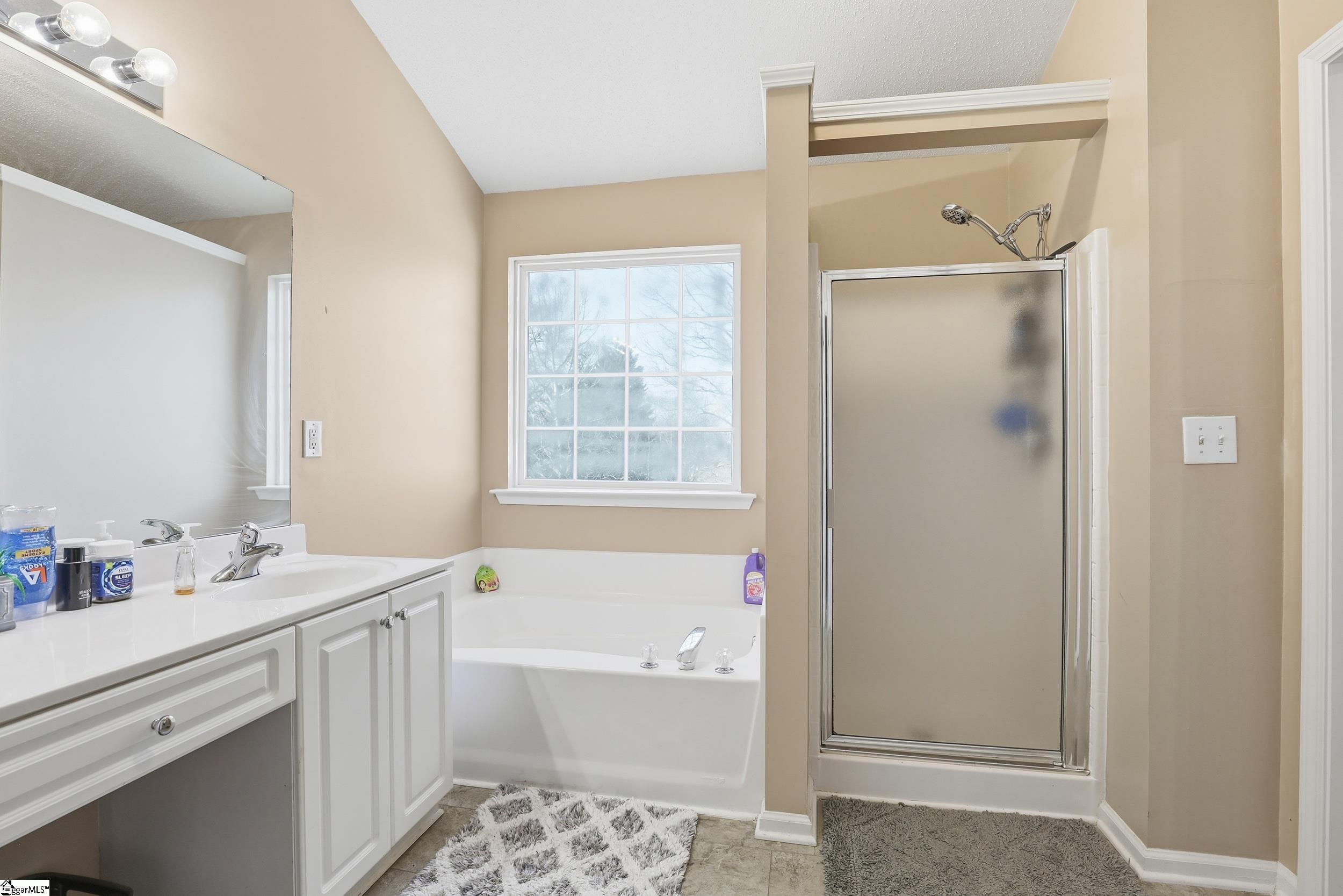 217 Sandy Lane Greenville, SC 29605 - Photo 5 of 36