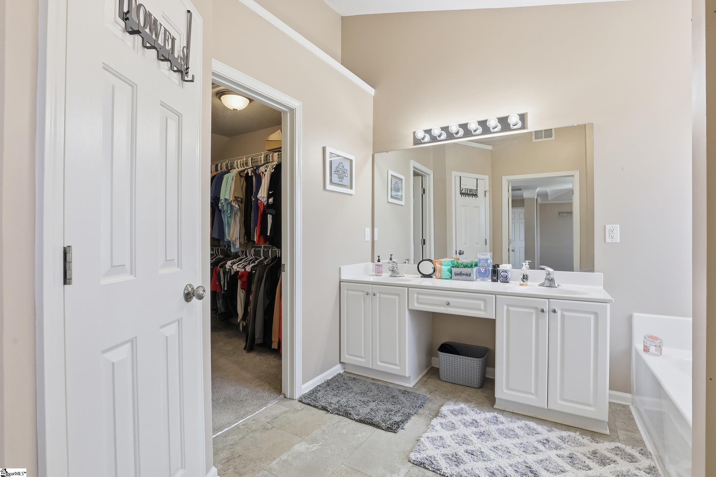 217 Sandy Lane Greenville, SC 29605 - Photo 6 of 36