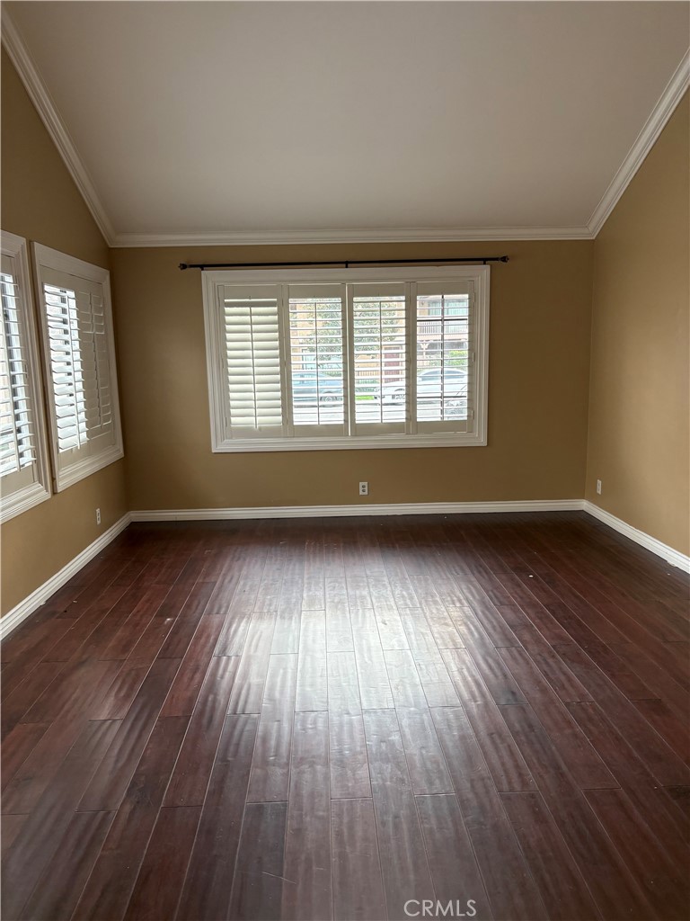 4437 Lubbock Drive Simi Valley, CA 93063 - Photo 2 of 22 Living room