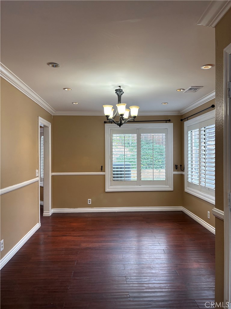 4437 Lubbock Drive Simi Valley, CA 93063 - Photo 3 of 22 Dining room