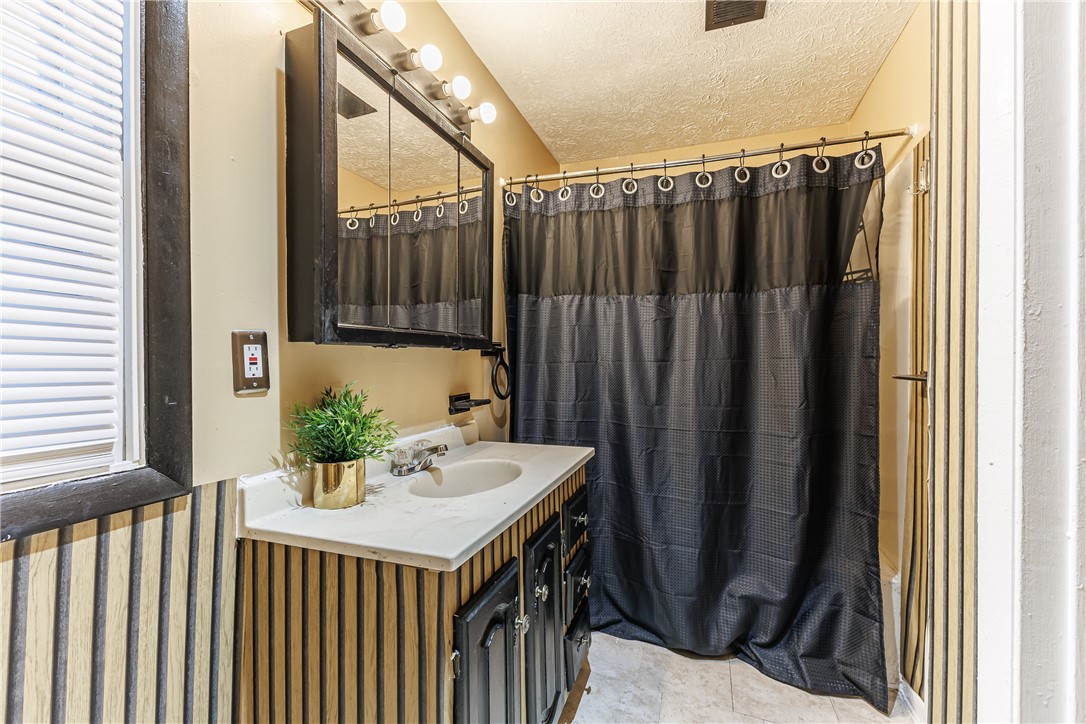 223 Clairmount Street Rochester, NY 14621 - Photo 8 of 17 Gallery Image 8