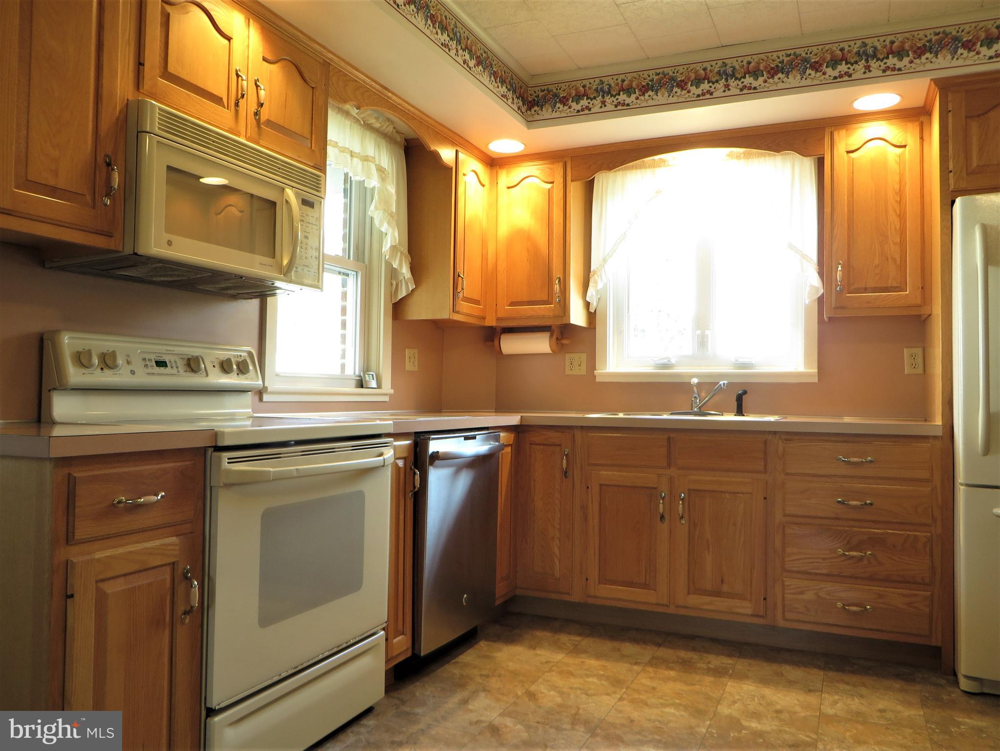 1215 Swamp Bridge Road Denver, PA 17517 - Photo 11 of 23 kitchen