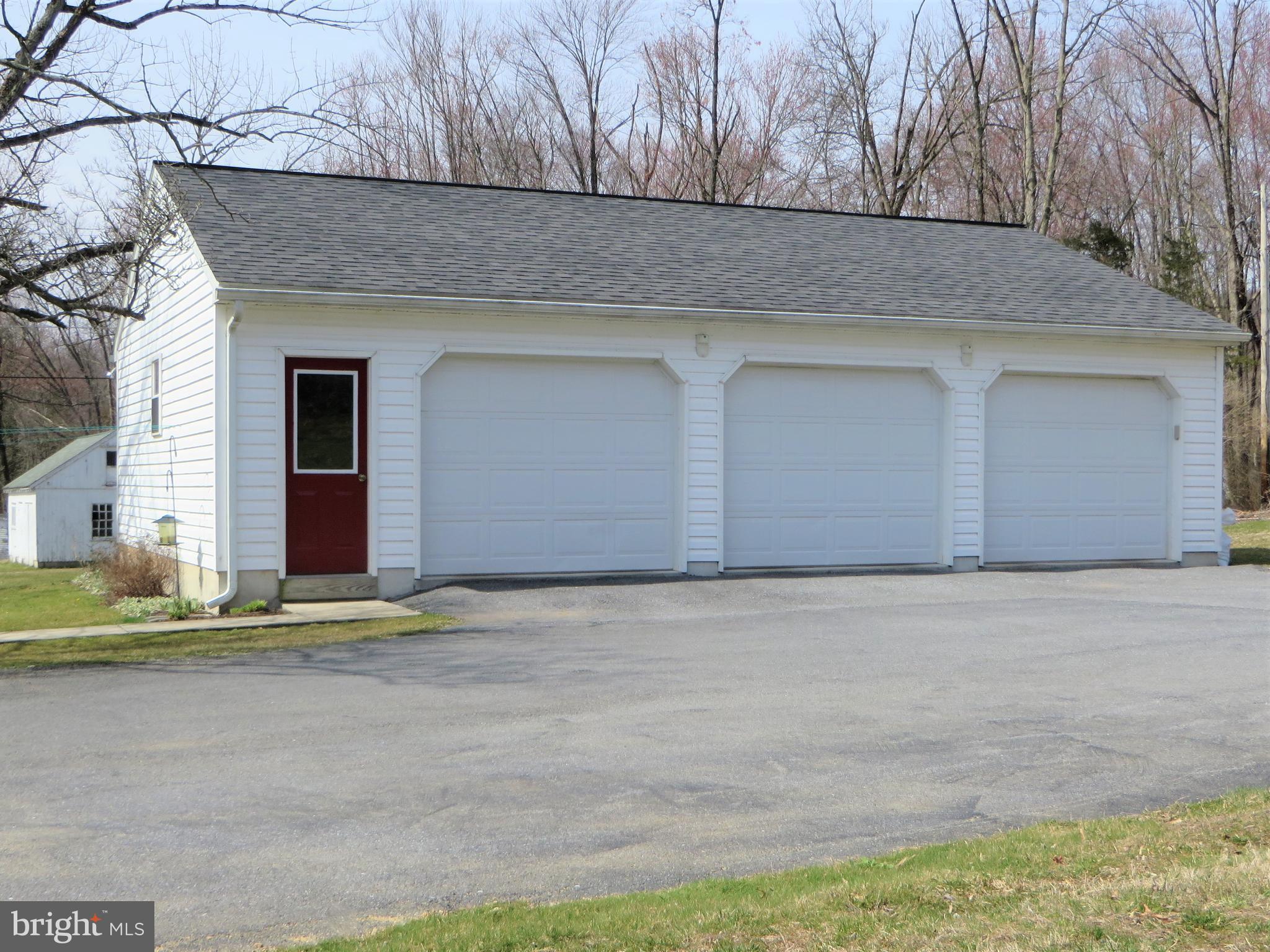 1215 Swamp Bridge Road Denver, PA 17517 - Photo 4 of 23 38x26 Three car garage