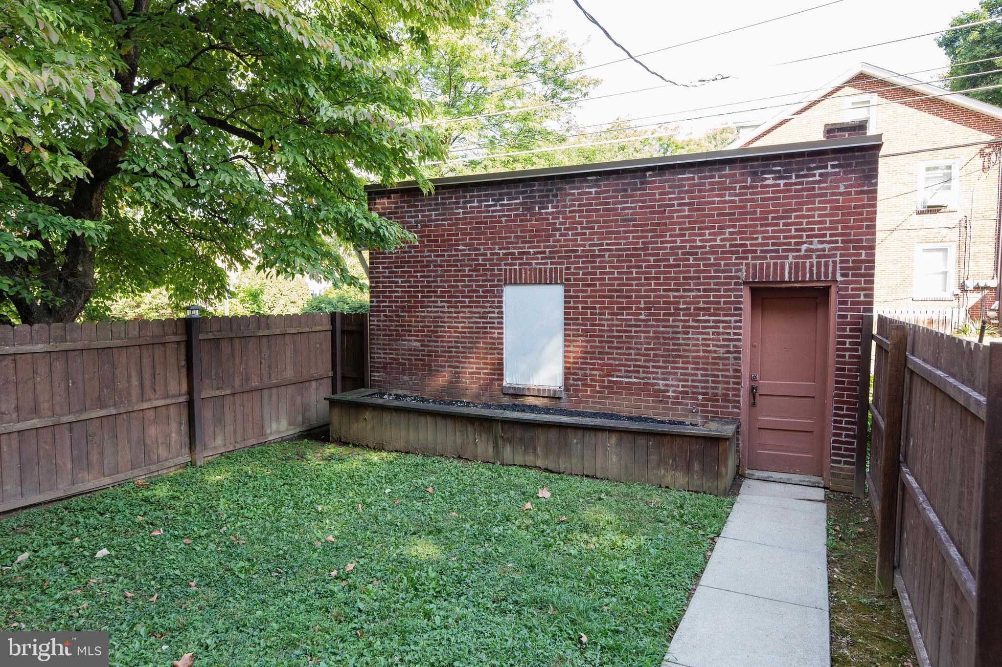 434 Sunset Road Reading, PA 19611 - Photo 48 of 51 Detached garage