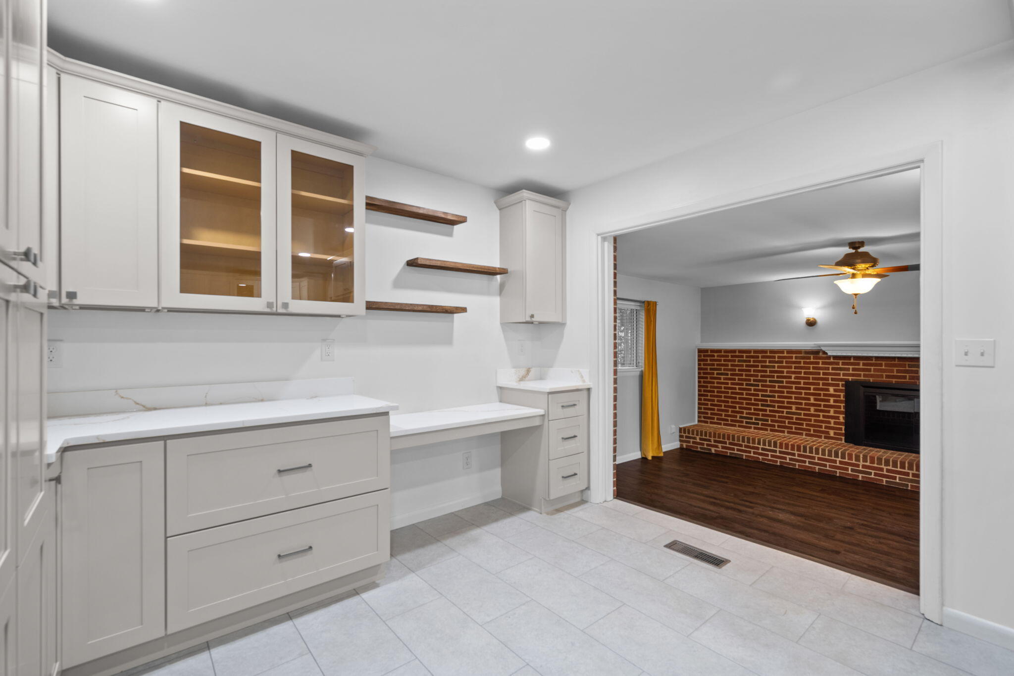 2510 Jenkins Road Chattanooga, TN 37421 - Photo 13 of 32 Kit Storage Work Area DSC_7620