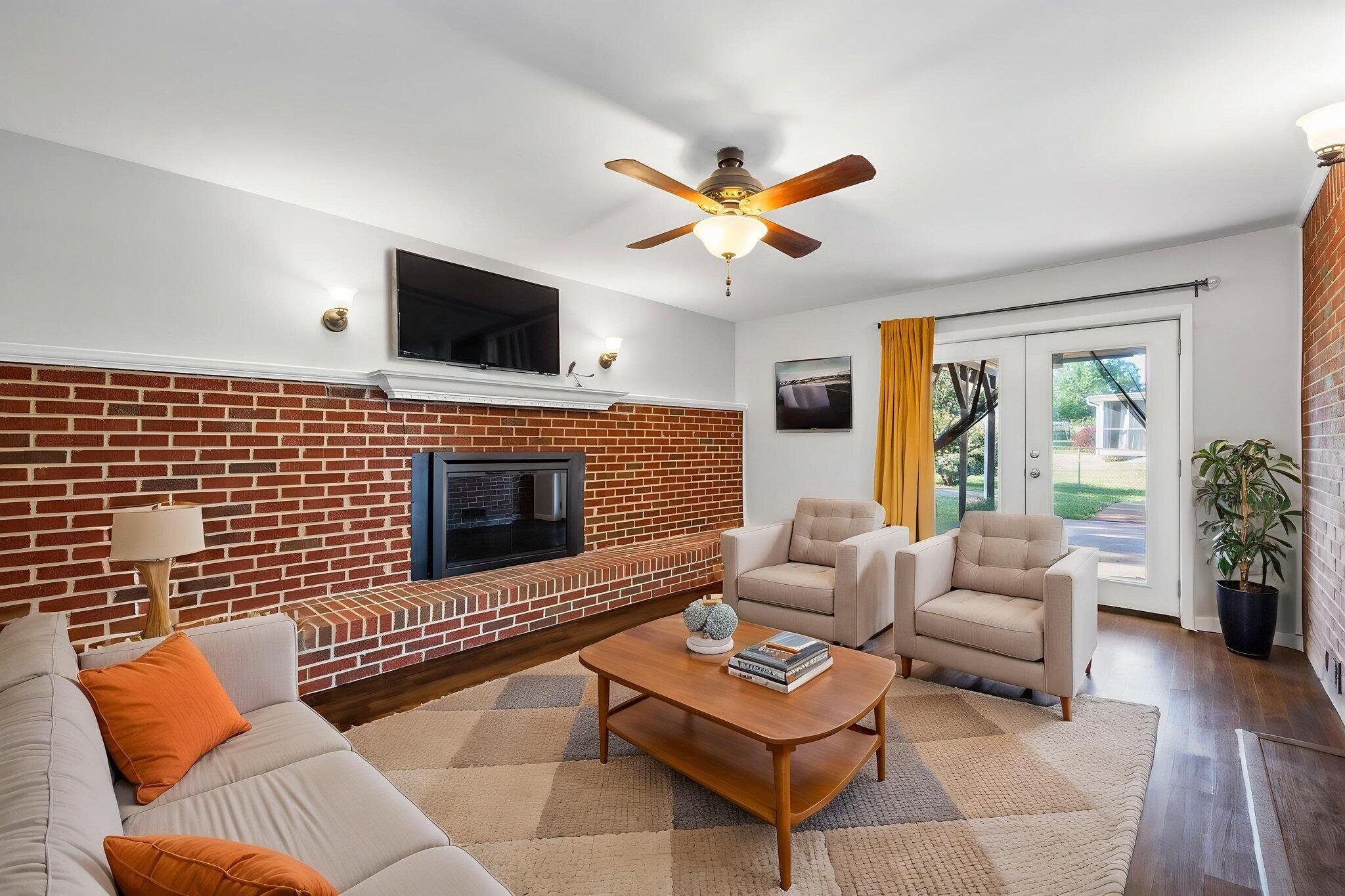 2510 Jenkins Road Chattanooga, TN 37421 - Photo 14 of 32 Family Room