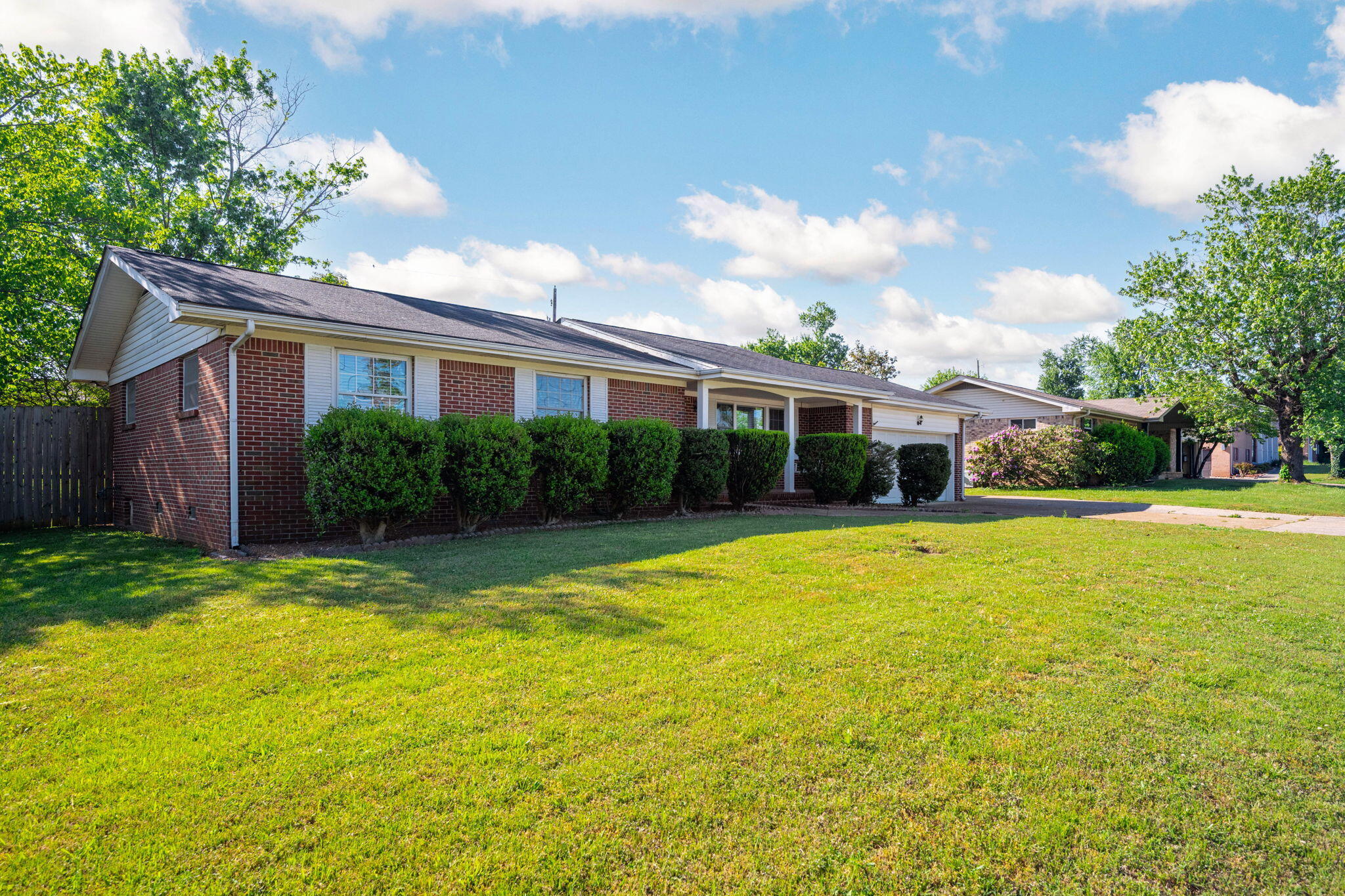 2510 Jenkins Road Chattanooga, TN 37421 - Photo 2 of 32 Check this house out