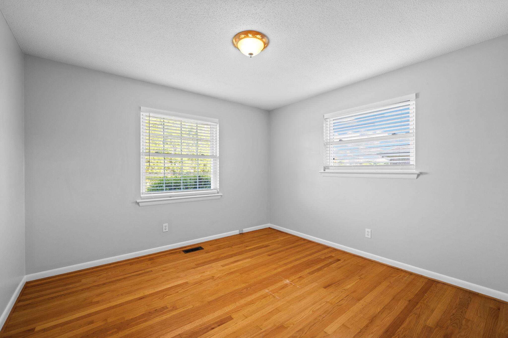 2510 Jenkins Road Chattanooga, TN 37421 - Photo 22 of 32 Bedroom 2