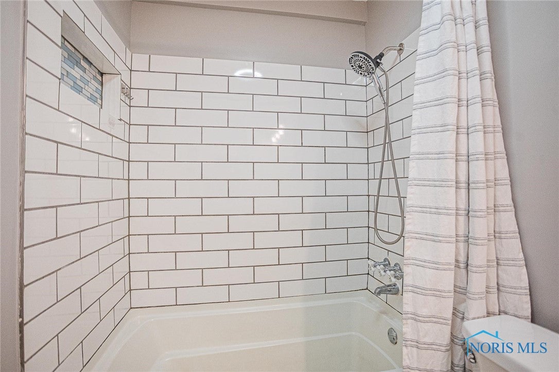28848 Starlight Road Perrysburg, OH 43551 - Photo 17 of 25 Gallery Image 17