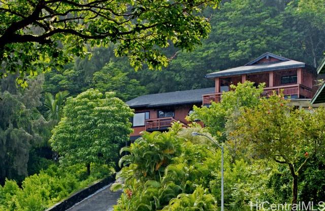 398 Puiwa Road Honolulu, HI 96817 - Photo 1 of 1 front view of a house with a yard