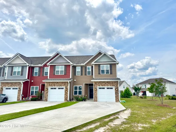 $1,800 | 1807 Fox Den Way, Unit 6, Greenville, NC 27858