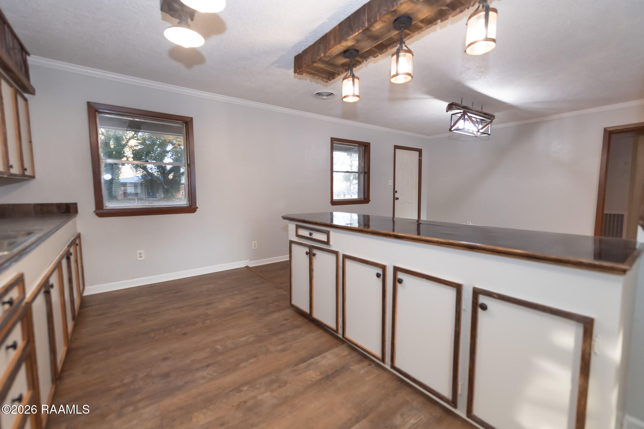 411 North 9th Street Eunice, LA 70535 - Photo 6 of 23 BHP_2983