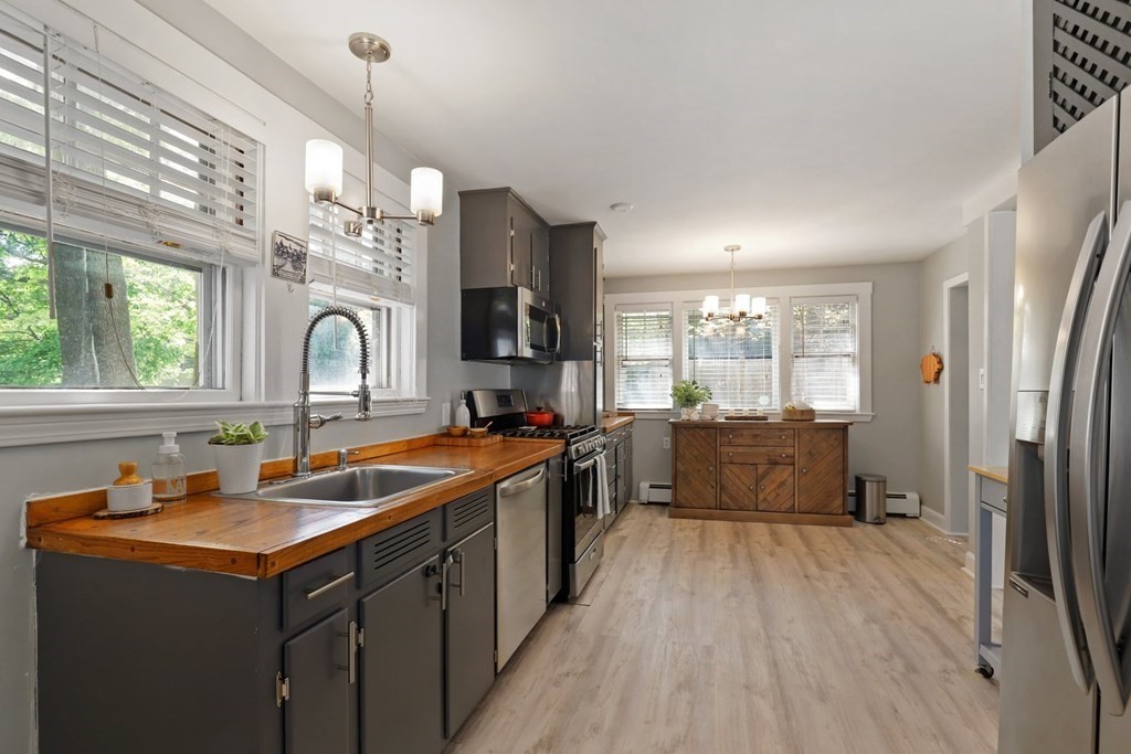 23 Katherine Road Stoneham, MA 02180 - Photo 12 of 40 Gallery Image 12