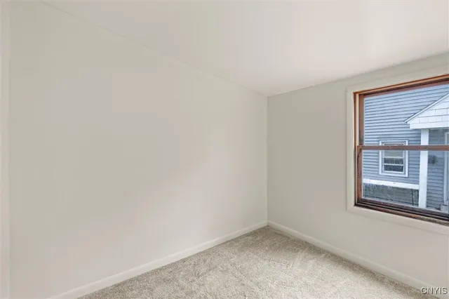 $89,900 | 92 Ontario Street, Oswego, NY 13126