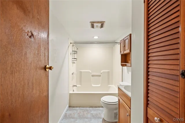 $89,900 | 92 Ontario Street, Oswego, NY 13126