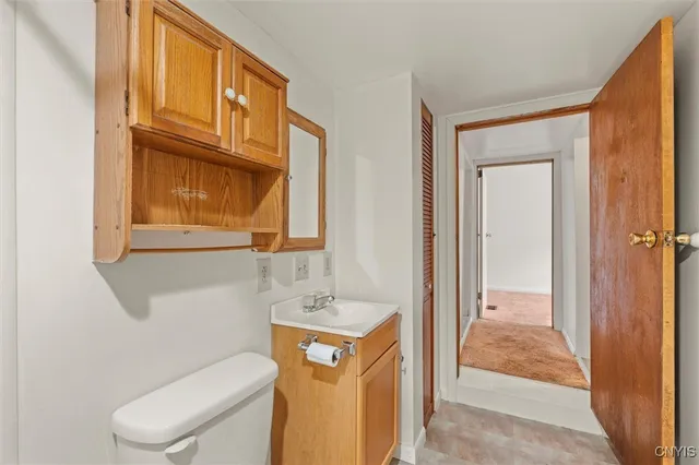 $89,900 | 92 Ontario Street, Oswego, NY 13126