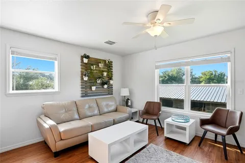 $894,000 | 123 South Wiggins Road, Plant City, FL 33566