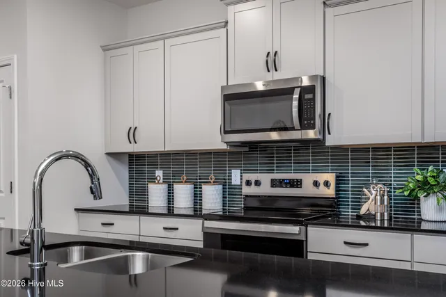 $289,990 | 7126 Fisk Drive Northeast, Unit 94, Leland, NC 28451