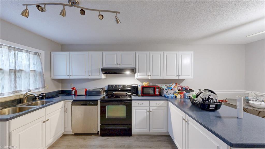 2701 North Centennial Street, Unit F High Point, NC 27265 - Photo 4 of 26