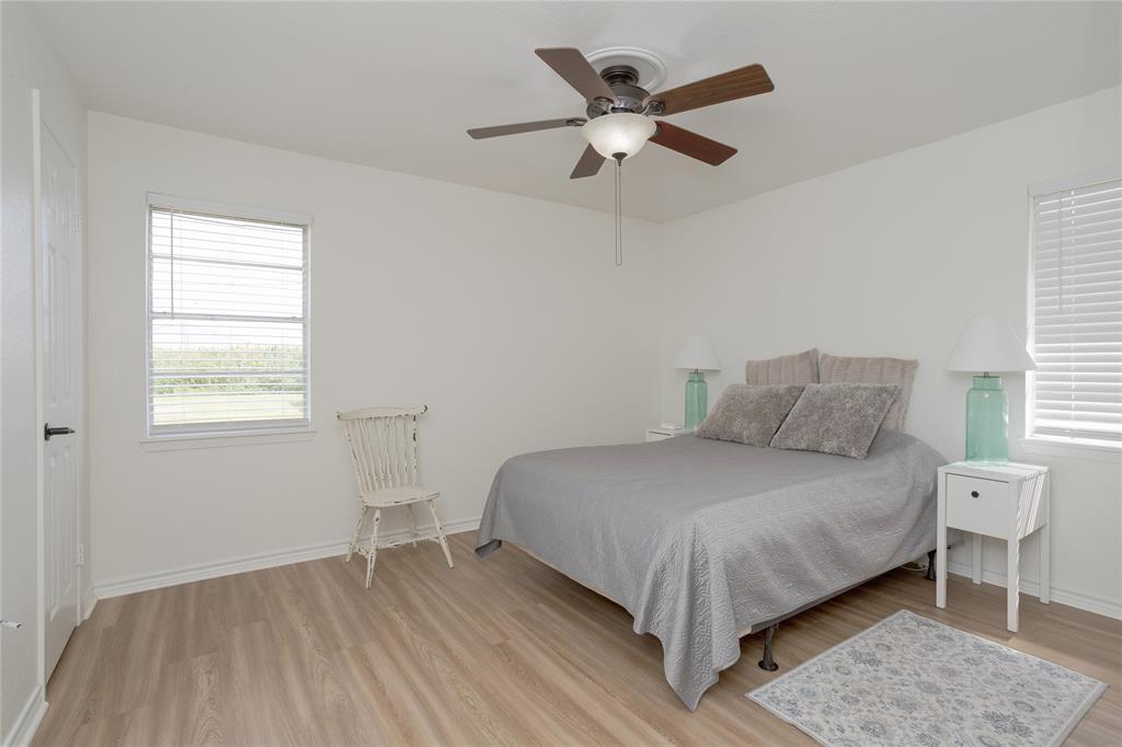 3999 Speegleville Road Waco, TX 76712 - Photo 12 of 34 Primary bedroom