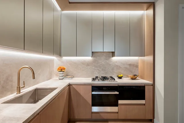 $1,599,000 | 126 East 57th Street, Unit 603 | Midtown East