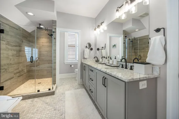 $11,000 | 323 South West Street, Falls Church, VA 22046