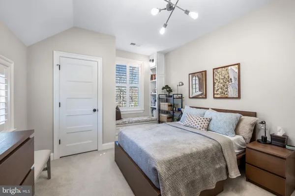 $11,000 | 323 South West Street, Falls Church, VA 22046