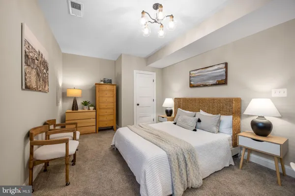 $11,000 | 323 South West Street, Falls Church, VA 22046