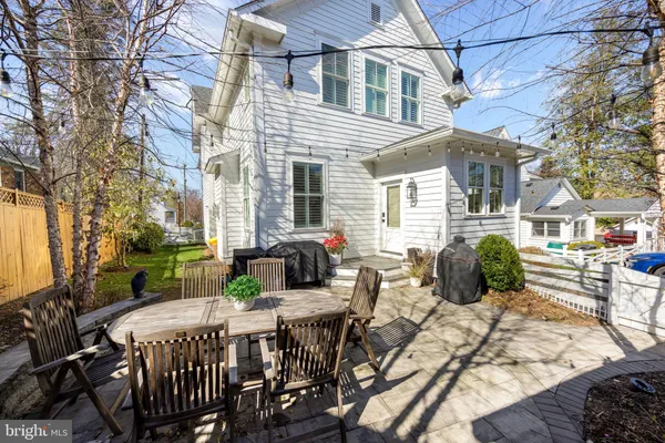 $11,000 | 323 South West Street, Falls Church, VA 22046