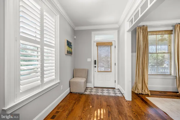 $11,000 | 323 South West Street, Falls Church, VA 22046