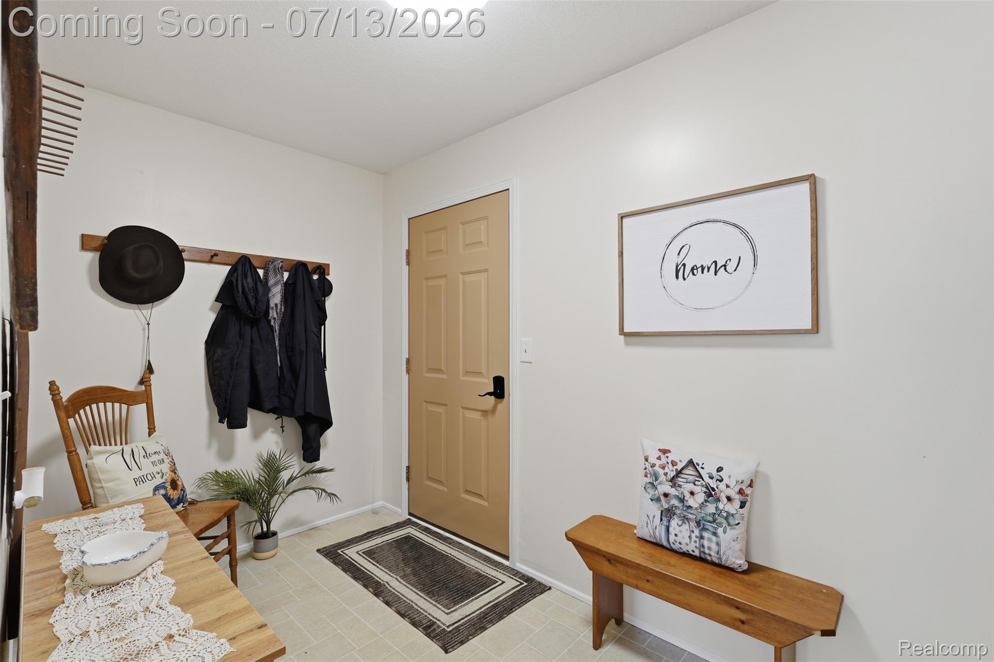 10525 Antcliff Road Brooklyn, MI 49230 - Photo 18 of 80 Mudroom off of the garage with second set of laundry hookups