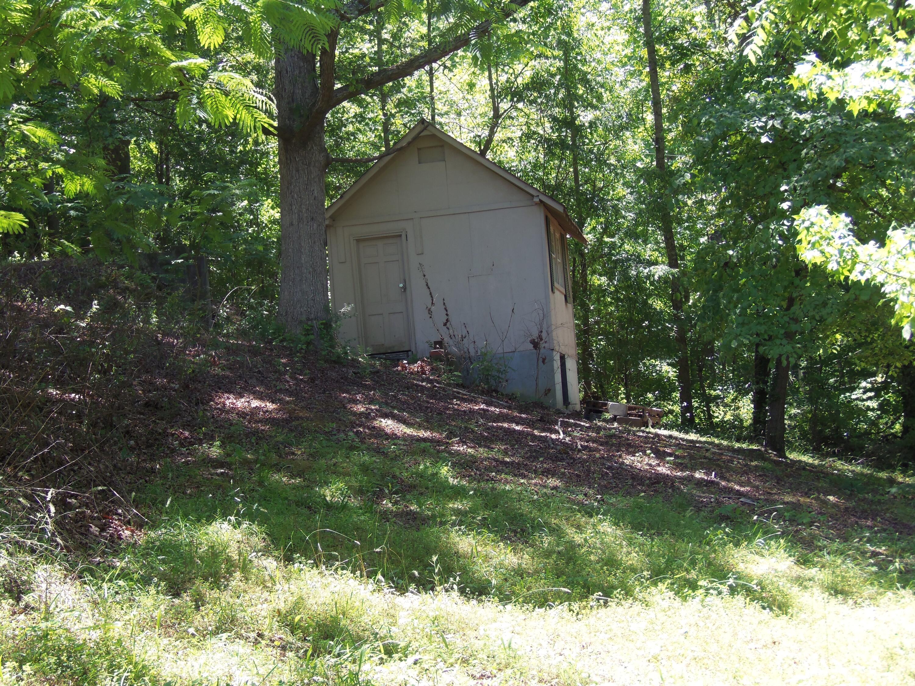 895 West Schmitt Road Rossville, GA 30741 - Photo 11 of 15 100_1018