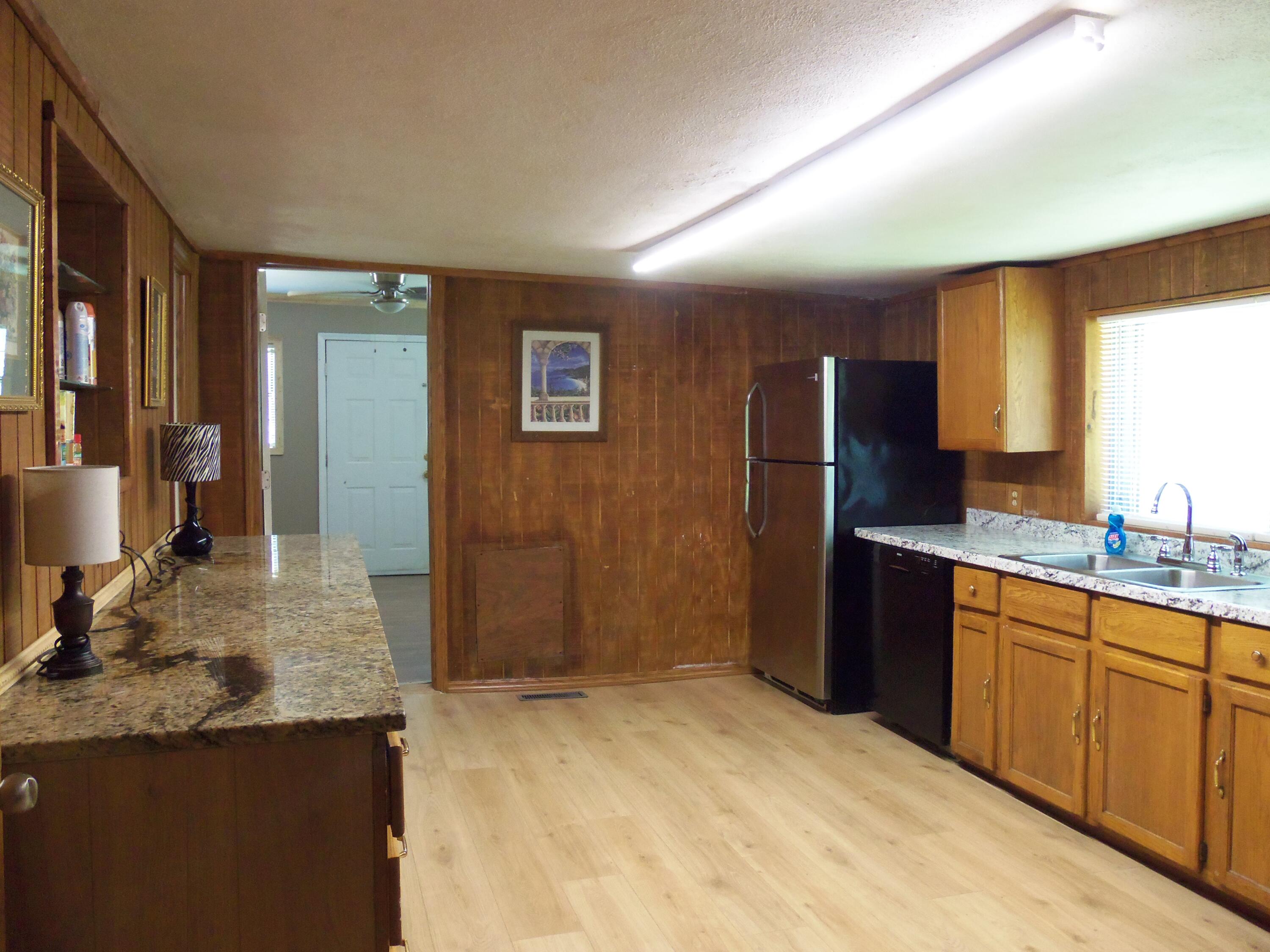 895 West Schmitt Road Rossville, GA 30741 - Photo 8 of 15 100_1013