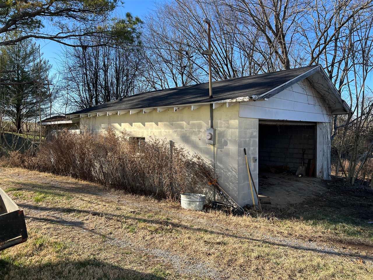 1041 Erwin Road Scottsville, KY 42164 - Photo 7 of 23 Gallery Image 7