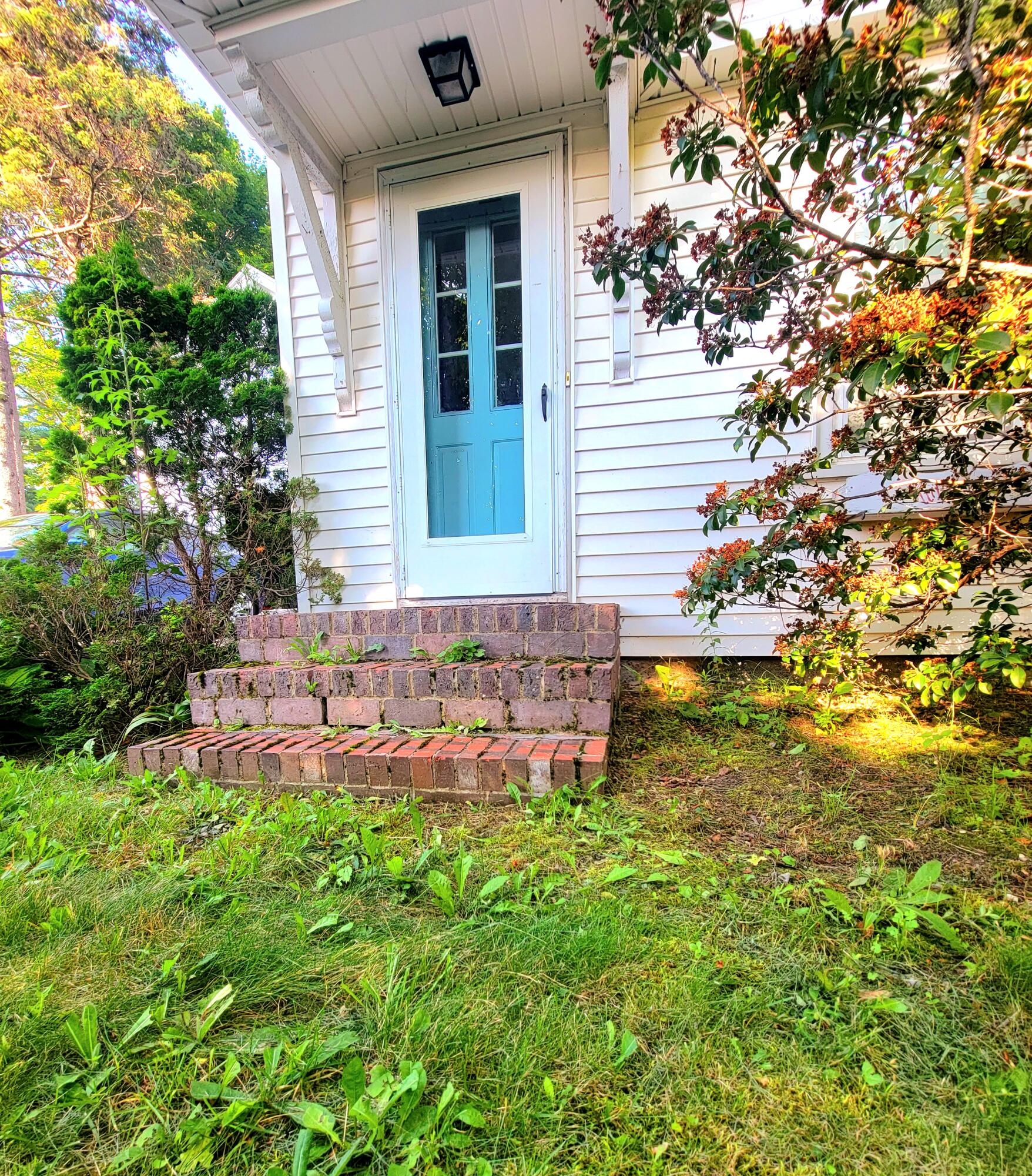 12 Riverview Street Bangor, ME 04401 - Photo 4 of 52 Front Door Entrance