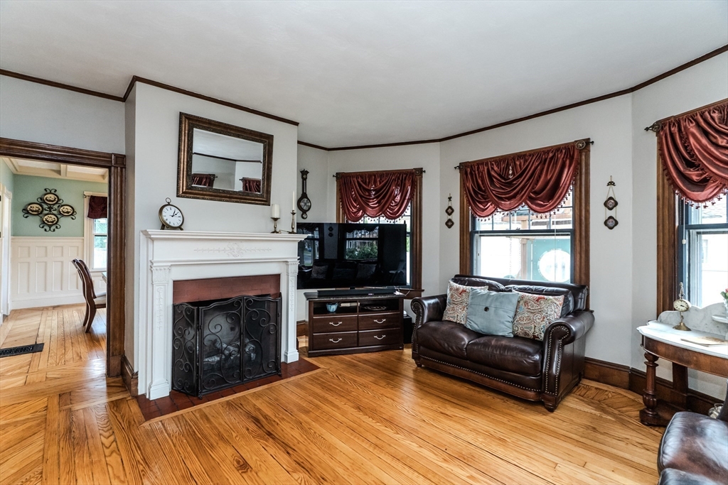 17 Garfield Street Springfield, MA 01108 - Photo 6 of 42 Gallery Image 6