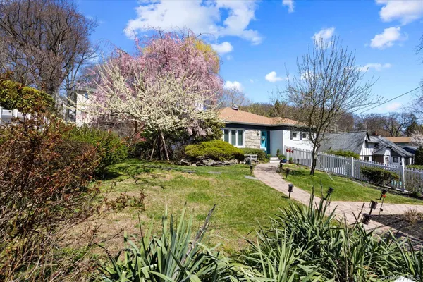 $849,900 | 15 Brookside Lane, Dobbs Ferry, NY 10522