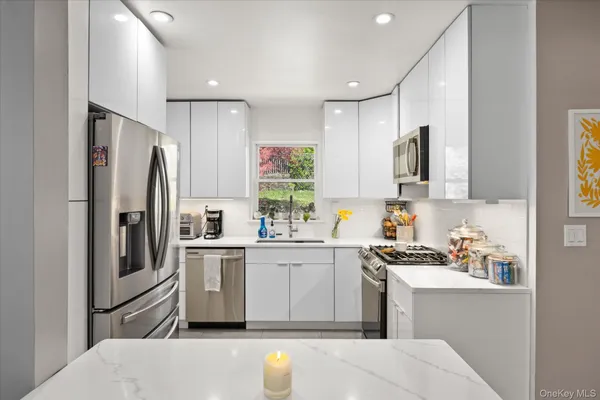 $849,900 | 15 Brookside Lane, Dobbs Ferry, NY 10522