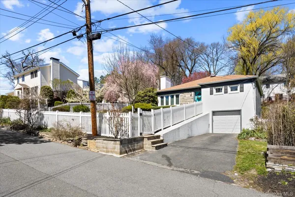 $849,900 | 15 Brookside Lane, Dobbs Ferry, NY 10522