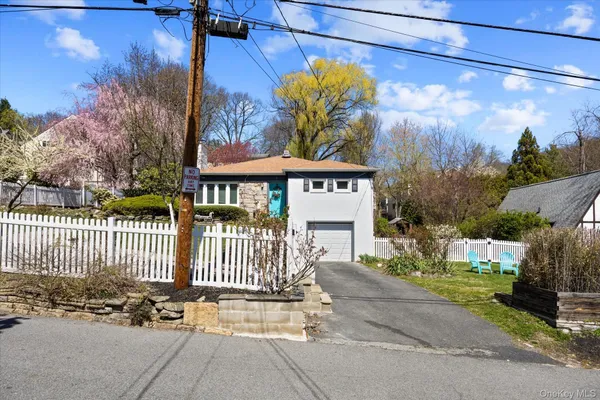 $849,900 | 15 Brookside Lane, Dobbs Ferry, NY 10522