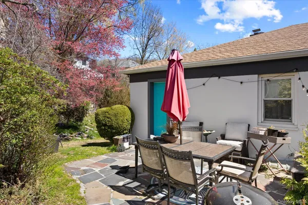 $849,900 | 15 Brookside Lane, Dobbs Ferry, NY 10522