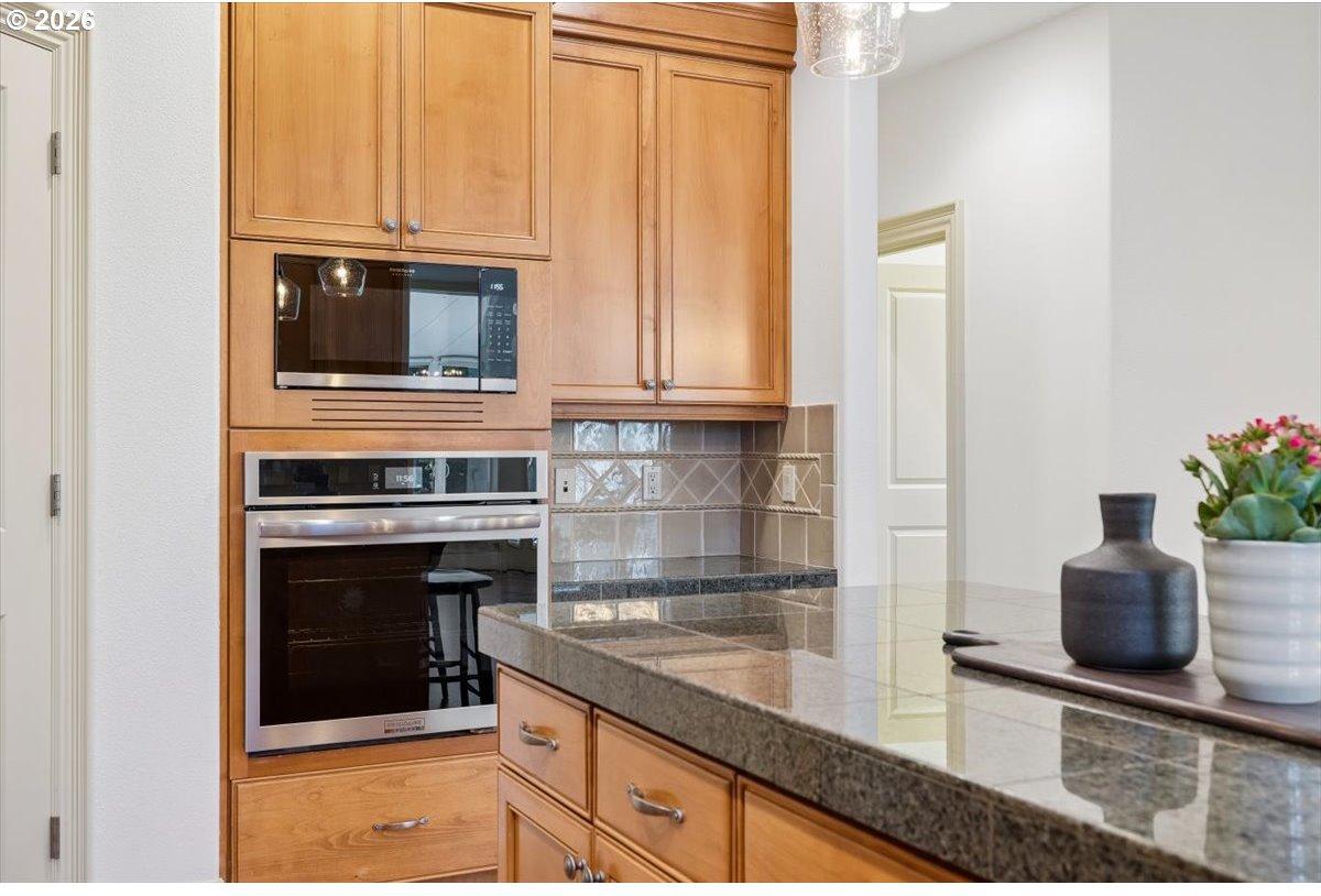 3756 Northwest Kaiser Road Portland, OR 97229 - Photo 18 of 43 Gallery Image 18