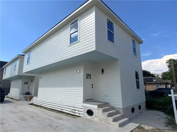 $1,650 | 2408 Bartholomew Street, Unit A B, New Orleans, LA 70117