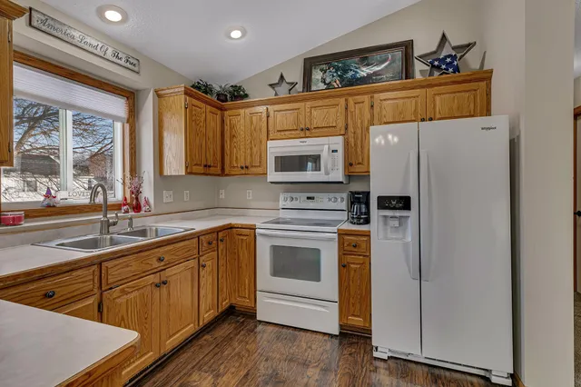 $325,000 | 945 Sundance Court, Sartell, MN 56377